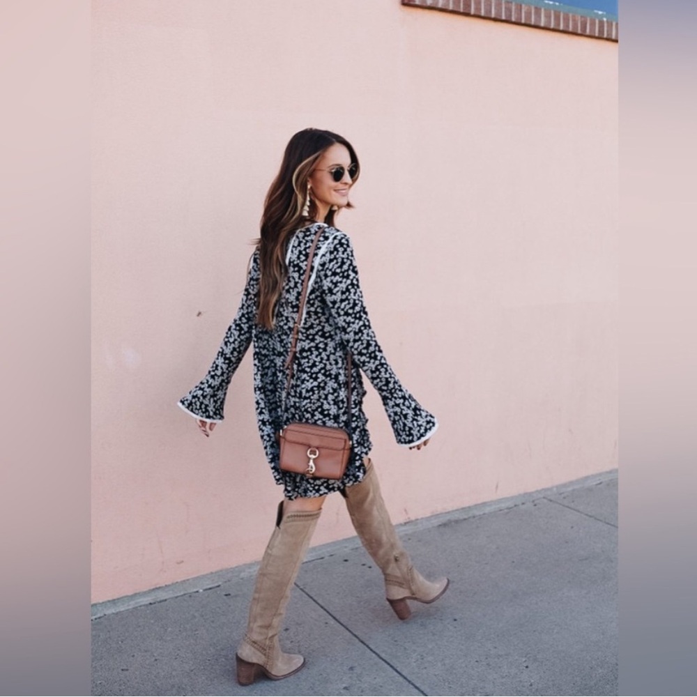 🌻 FREE PEOPLE Bloggers Fav “Like You Best” Floral Mini Long Sleeve Dress XS - Picture 5 of 16